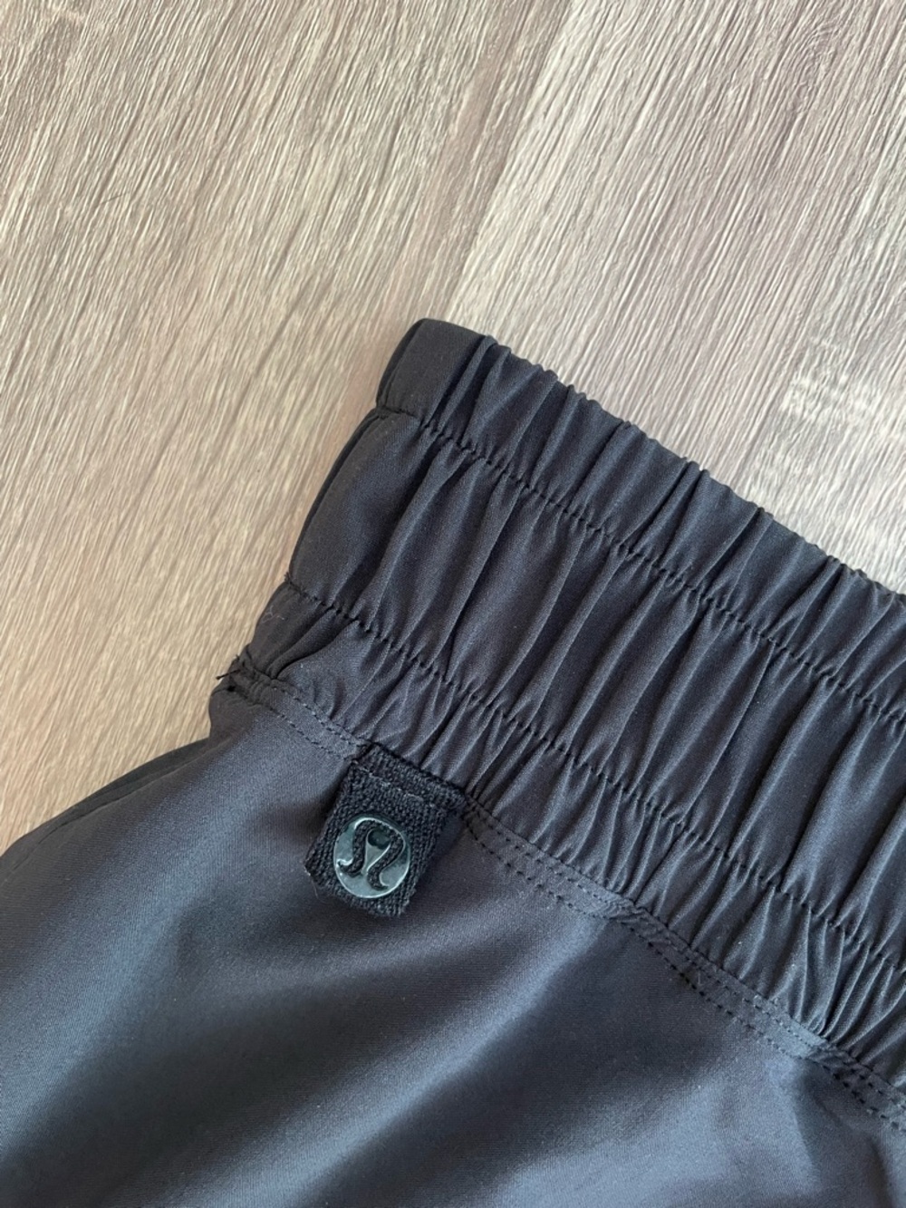LULULEMON Black Mesh Panel Thin Track Pants. - Picture 4 of 11